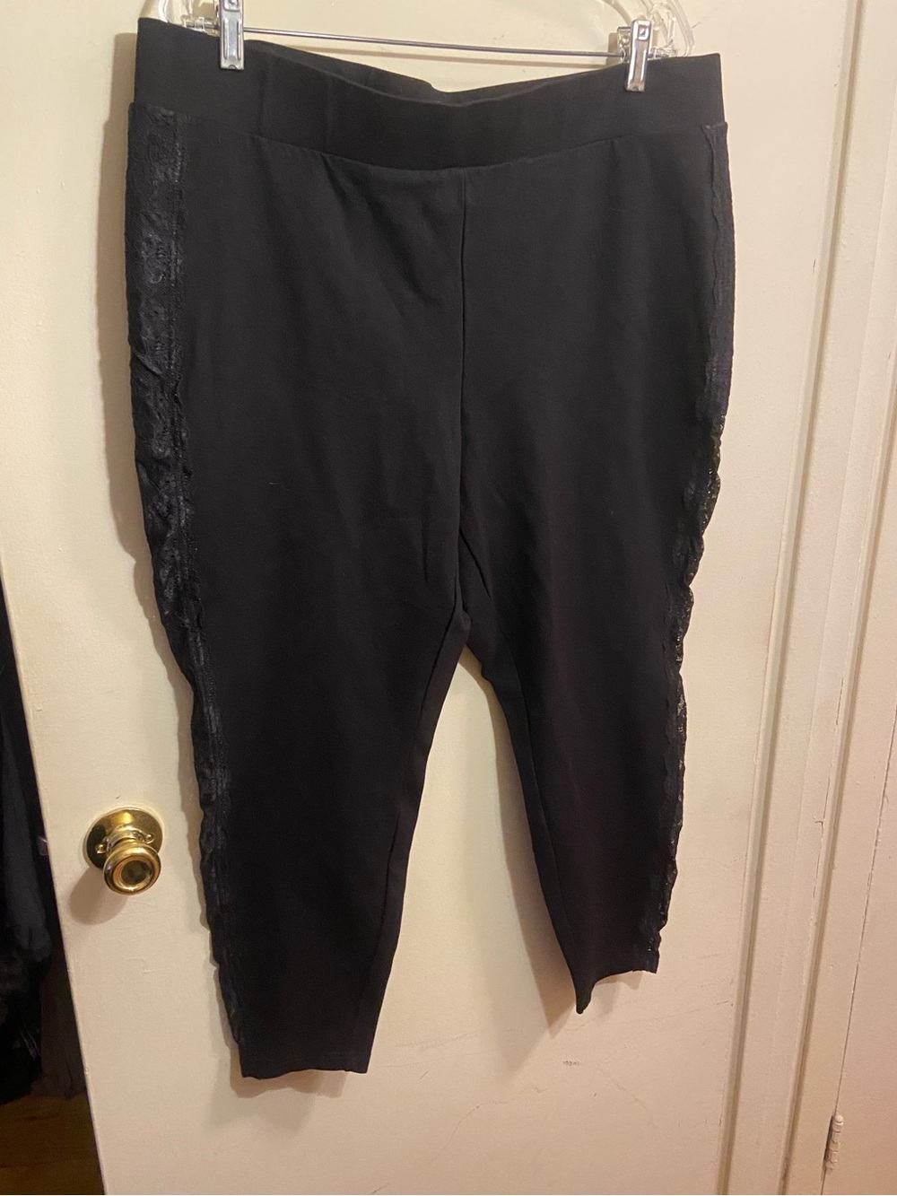 Torrid Black Lace-Trim Ponte Ankle Pants Size 3R 22/24